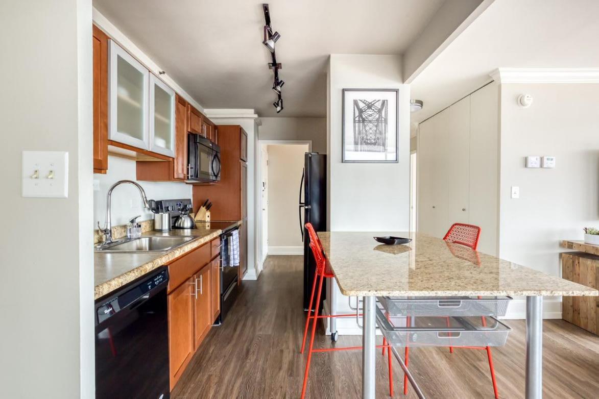 Cozysuites 800 Tower 1Br With Gym! 10 Louisville Exterior photo